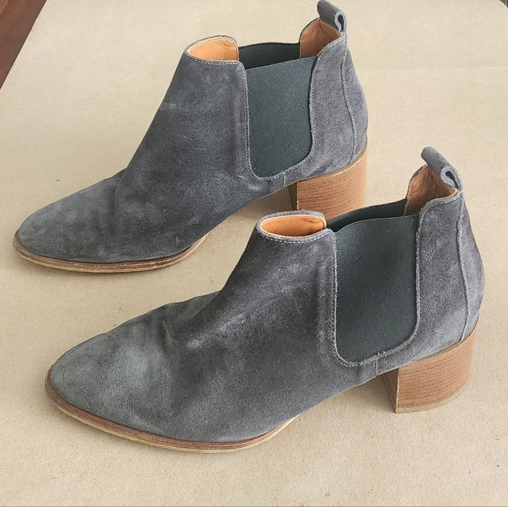 Everlane Chelsea Gray Suede Ankle‎ Boots 9.5 Italy